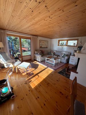 Charmigt skärgårdshus med solig altan - Bild 9