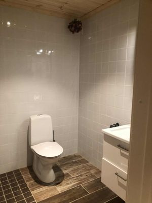 VILLA SKALSVALLEN, Skalets torg, inomhusbordtennis - Bild 33