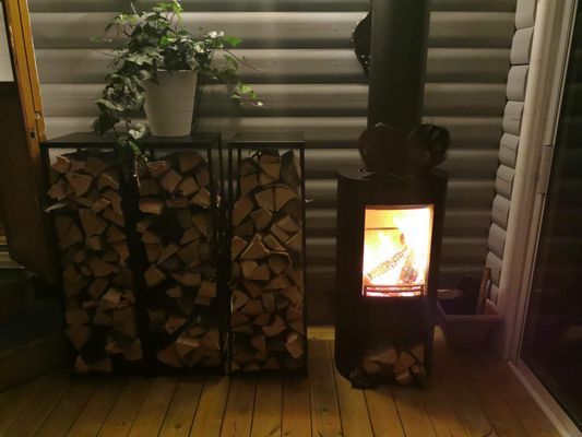 Åretrunt stuga med vedeldad bastu nära strand - Bild 7