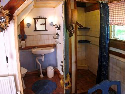 Bild 4 på Blomkulla mysig lantstuga med båt