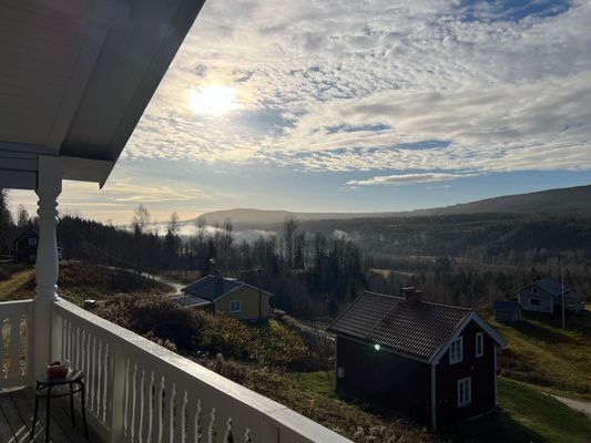 Hus med utsikt över skidbacken (4 minuter med bil) - Bild 7