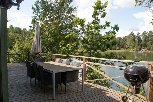 Villa med fantastiskt sjöläge - Bild 25