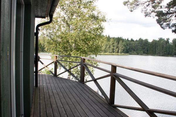 Villa med fantastiskt sjöläge - Bild 9