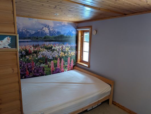 Åretrunt stuga med vedeldad bastu nära strand - Bild 30