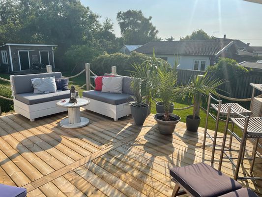 Stort strandnära sommarhus med härlig trädgård - Bild 11