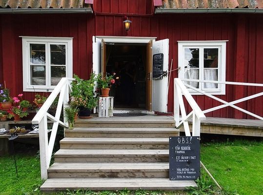 Rymligt hus nära bad och Stockholm city - Bild 14