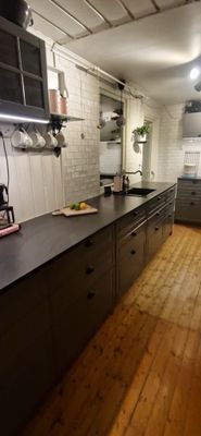 Villa, nära långgrund strand i enskilt område