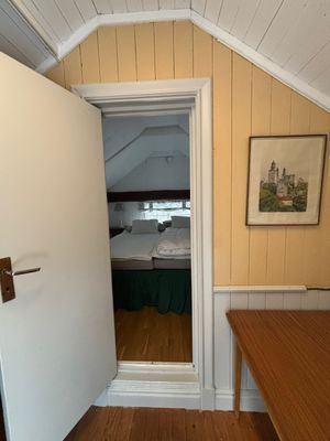 Charmig stuga på Ornö – nära hav, skog och natur - Bild 13