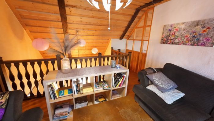 Stor villa med trädgård nära naturservat och sjöar - Bild 8
