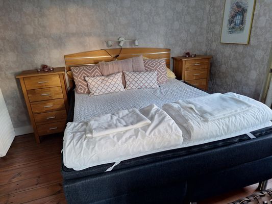 Röd stuga på landet - Bild 11