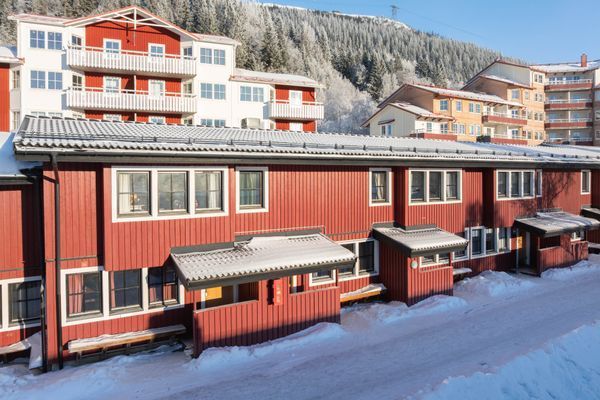 Hyr denna stuga i  på 30 m². 4 sängplatser. Pris ej tillgängligt. Se bilder och tillgänglighet här.