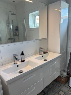 Strandnära modern villa - Bild 15
