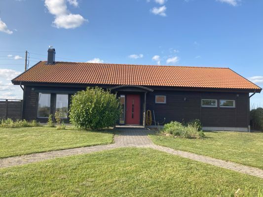 Strandnära ölandsidyll vid havet