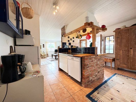 Hyr denna stuga i Västra Götaland på 90 m². 6 sängplatser. Från 9 889 kr per vecka. Se bilder och tillgänglighet här.