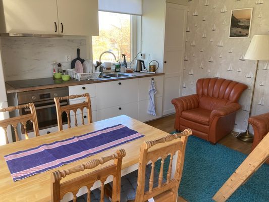 Hyr denna stuga i Gustavsberg på 25 m². 2-4 sängplatser. 4 500 - 6 500 kr per vecka. Se bilder och tillgänglighet här.