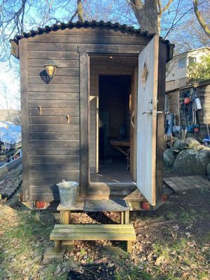 Stuga med vedeldad bastu och Jacuzzi - Bild 24