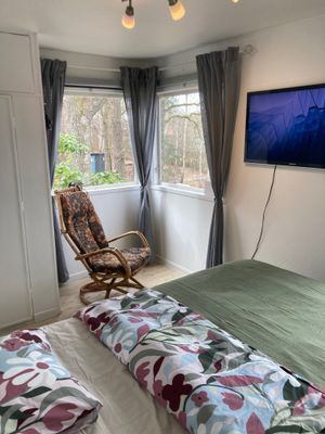 Stuga med vedeldad bastu och Jacuzzi - Bild 26