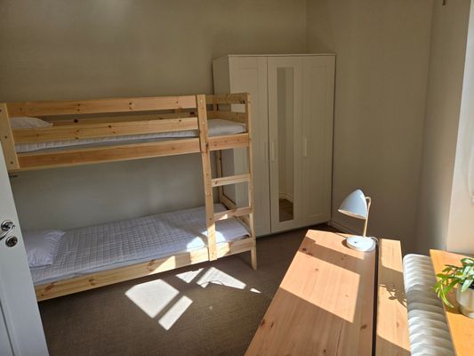 Nyrenoverad bostad i slottsmiljö - Bild 7