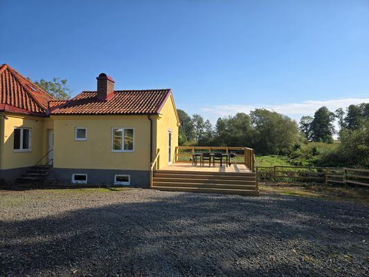 Nyrenoverad bostad i slottsmiljö - Bild 8