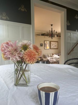 Charmigt stenhus nära muren - Bild 6