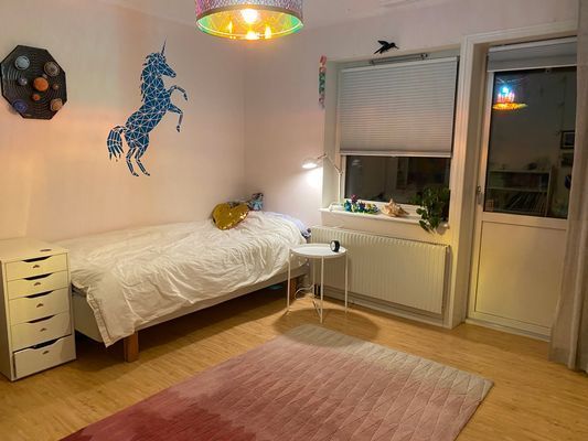 Rymligt hus med havsutsikt nära Lysekils centrum - Bild 10