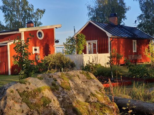 Hus 1 till vänster, hus 2 till höger