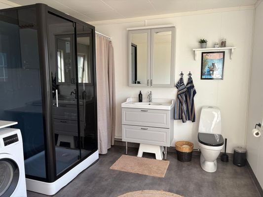 "Lilla Solhem" charmig stuga 150m från havet - Bild 10