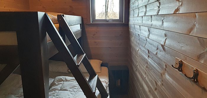 Ett av två sovrum med våningssäng - Underslaf 140 cm bred