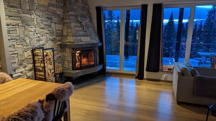 Mysig, öppen lägenhet med bastu, nära skidbacken