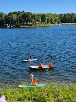Enkel skärgårdsstuga med sjötomt och egen brygga. - Bild 19