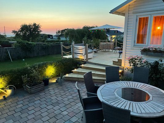 Stort strandnära sommarhus med härlig trädgård - Bild 12