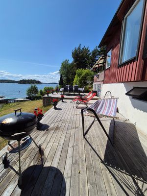 Enkel skärgårdsstuga med sjötomt och egen brygga. - Bild 12