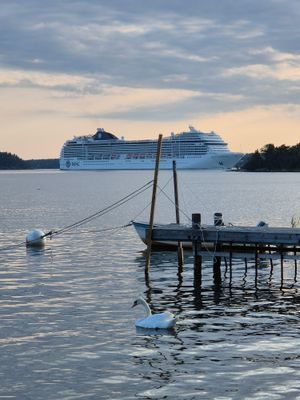 Enkel skärgårdsstuga med sjötomt och egen brygga. - Bild 22