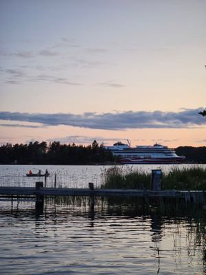 Enkel skärgårdsstuga med sjötomt och egen brygga. - Bild 23