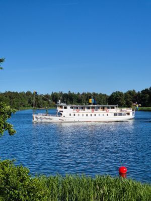 Enkel skärgårdsstuga med sjötomt och egen brygga. - Bild 18