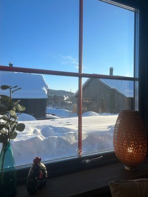 Hyr denna stuga i Bruksvallarna på 65 m². 7-9 sängplatser. Pris ej tillgängligt. Se bilder och tillgänglighet här.