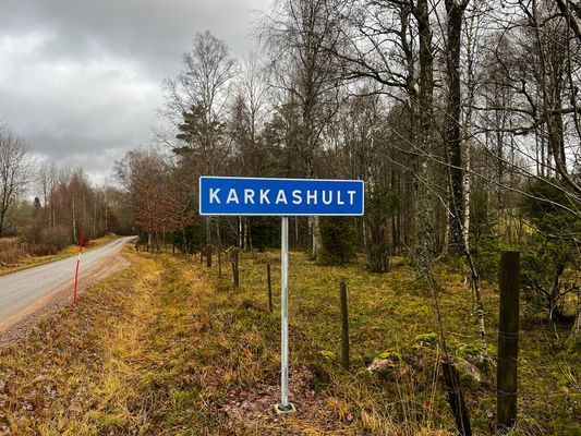Hus i Karkashult nära sjö och Svenljunga stad - Bild 26
