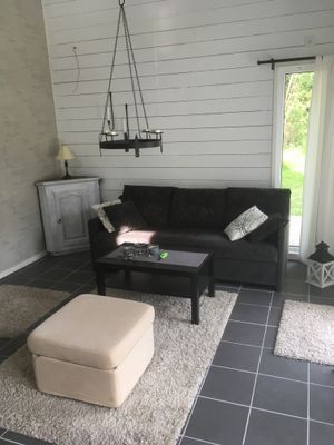 Stuga strax öster om Varberg på västkusten