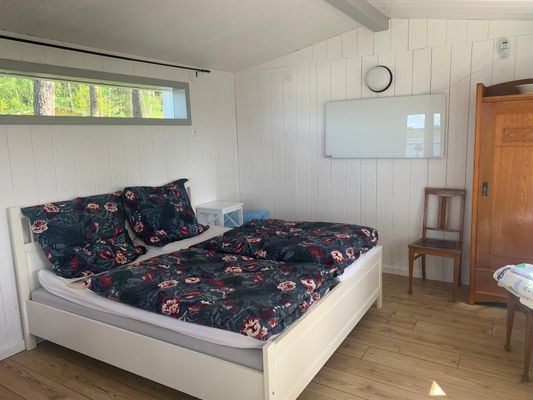 Strandstuga direkt vid sjökanten - Bild 9