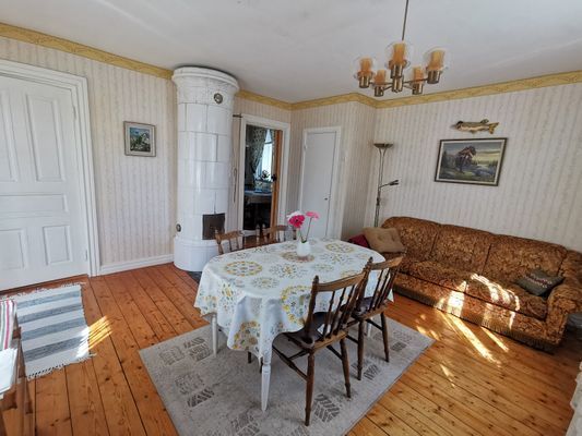 Bild 3 på Stuga på en gård nära havet