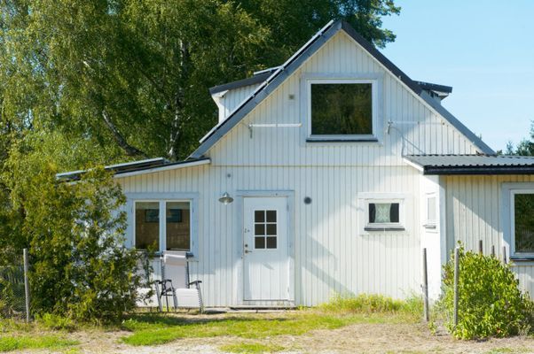 Hyr denna stuga i Tofta på 59 m². 8 sängplatser. 8 950 - 15 470 kr per vecka. Se bilder och tillgänglighet här.