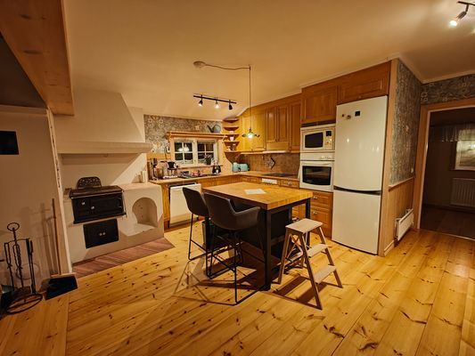 Bild 4 på Timmerstuga med utsikt och bastu