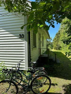 Hus i Västergarn invid Kronholmens GK, nära Tofta