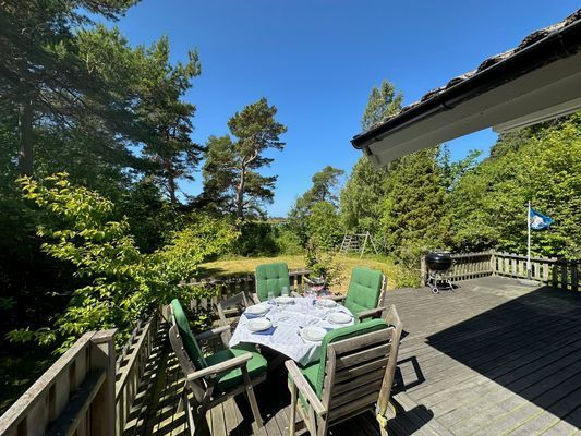 Hus i Västergarn invid Kronholmens GK, nära Tofta