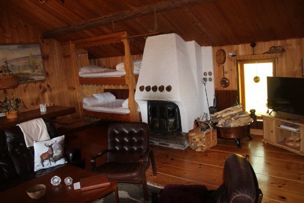 Mysig fjällstuga i Grövelsjön med murad eldstad - Bild 6