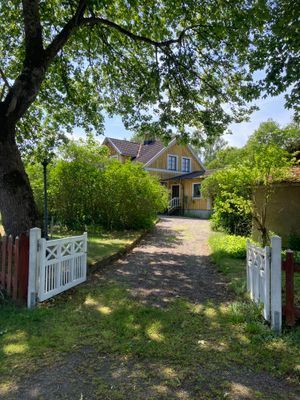 Hus i lantlig idyll