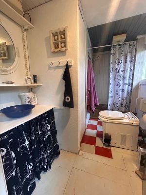 Sjönära stuga på ö i Roslagen (roddbåt ingår) - Bild 13