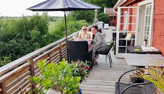 Altan med utemöbler