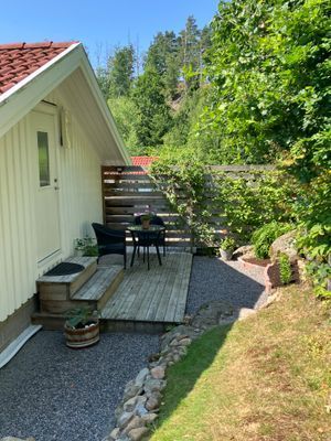 Hyr denna stuga i Kungsbacka på 35 m². 2 sängplatser. Från 3 500 kr per vecka. Se bilder och tillgänglighet här.
