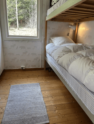 Stuga med sjöutsikt, båt och bastu i Bohuslän - Bild 16